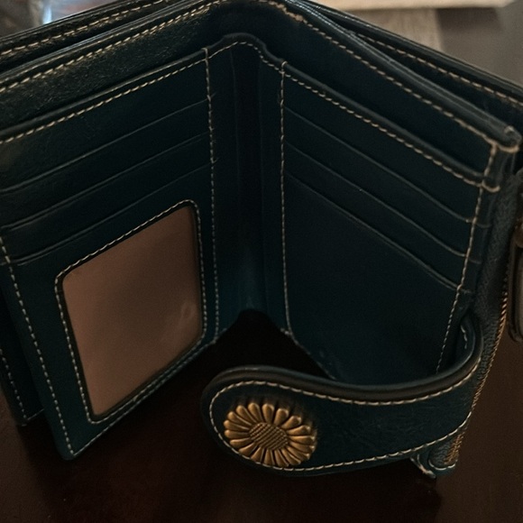 Ladies wallet RFI - Picture 2 of 5